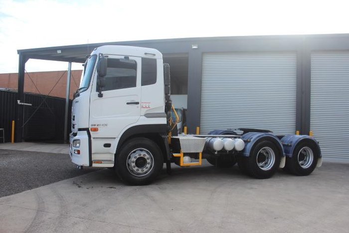 2017 U.D. Quon GW26 420 WHITE