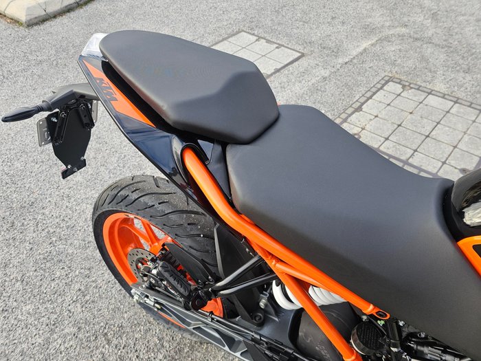 2024 KTM DUKE 200