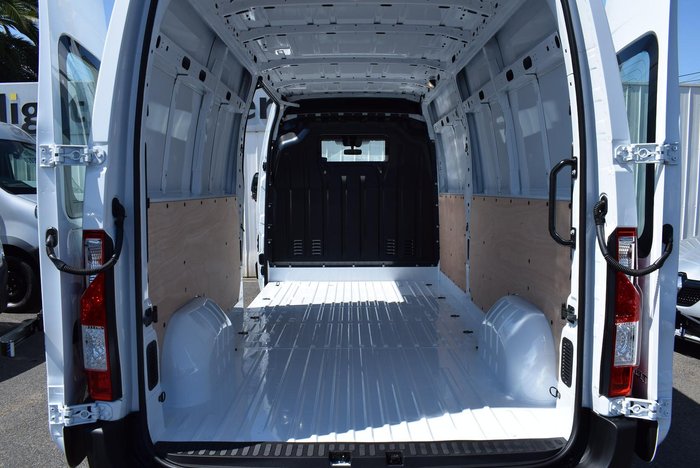 2024 Renault Master Pro 110kW