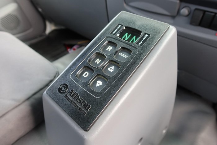 2025 Isuzu F Series FYJ300-350