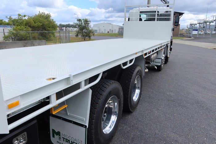 2025 Isuzu F Series FYJ300-350