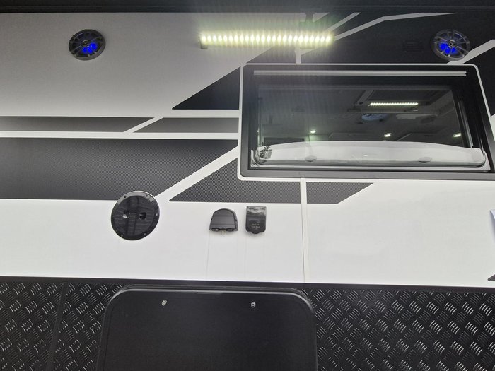 2024 Urban Caravans 22'6