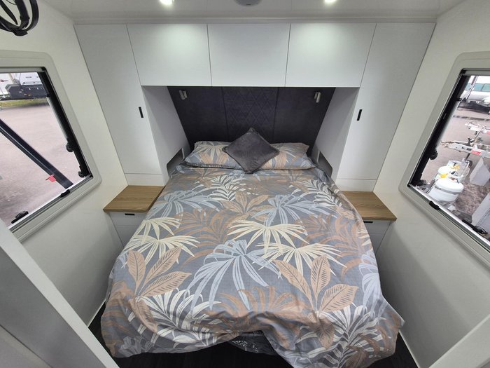 2024 Urban Caravans 22'6