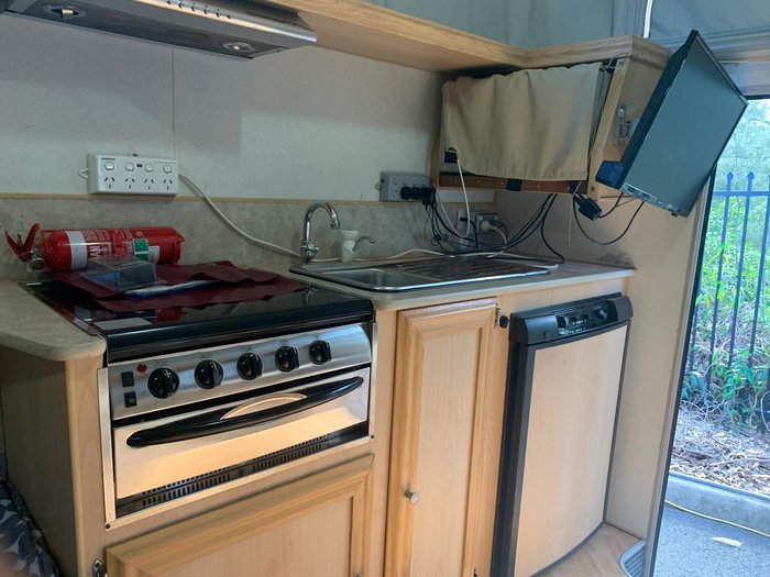 2009 Coromal Compac Single Bed Poptop Caravan