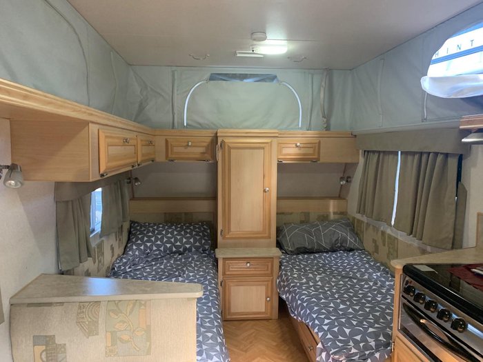 2009 Coromal Compac Single Bed Poptop Caravan