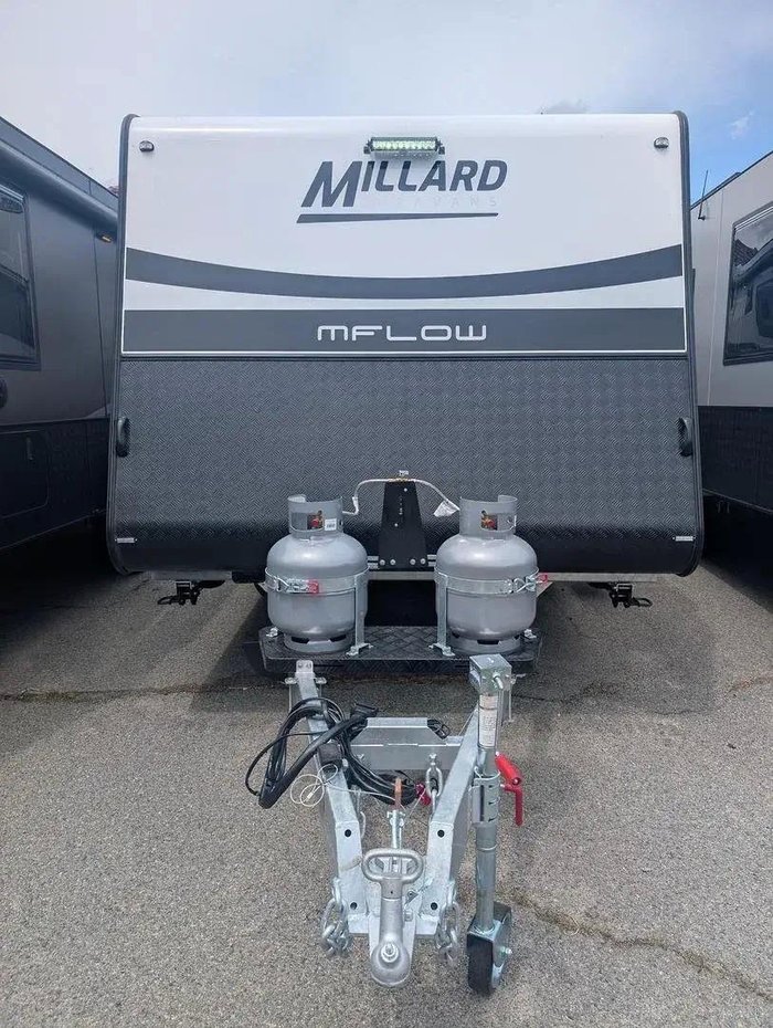 2025 Millard 2024 Millard Mflow 19'6 Family 3 X Bunks