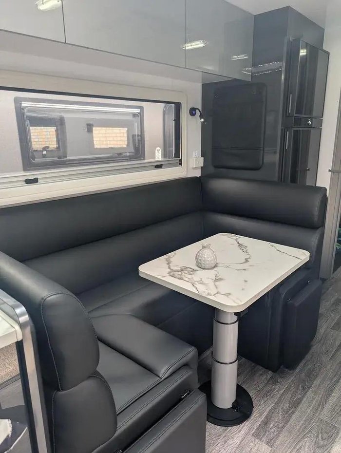 2025 Millard 2024 Millard Mflow 19'6 Family 3 X Bunks