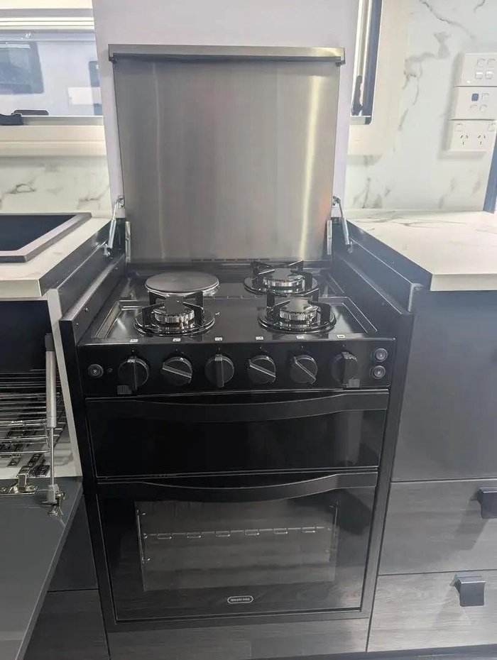 2025 Millard 2024 Millard Mflow 19'6 Family 3 X Bunks