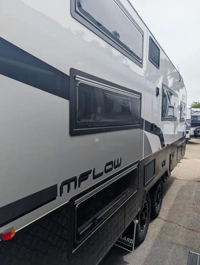 2025 Millard 2024 Millard Mflow 19'6 Family 3 X Bunks