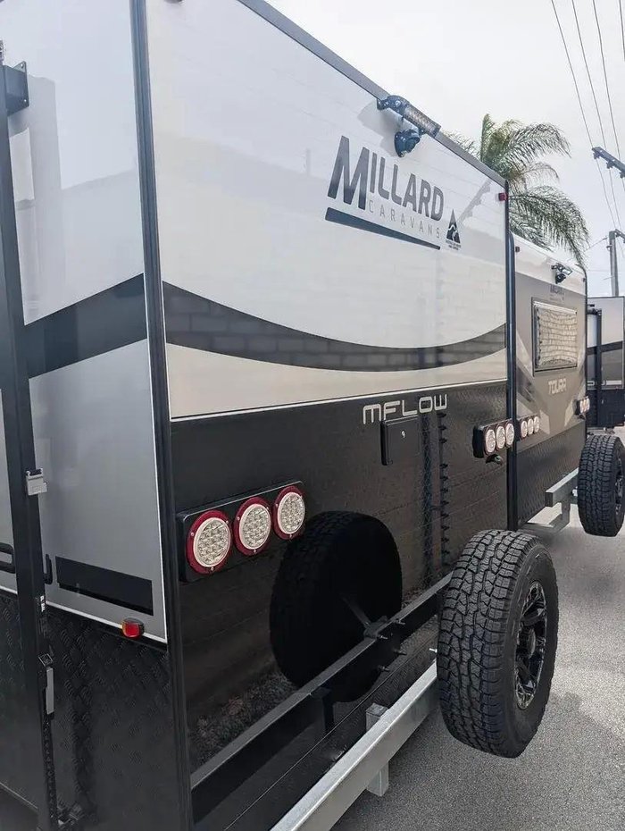 2025 Millard 2024 Millard Mflow 19'6 Family 3 X Bunks