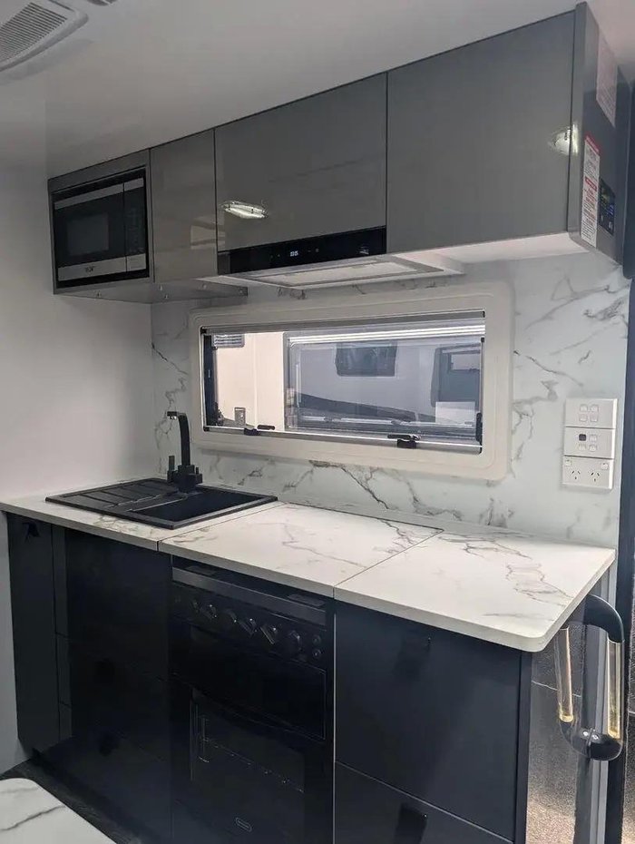 2025 Millard 2024 Millard Mflow 19'6 Family 3 X Bunks