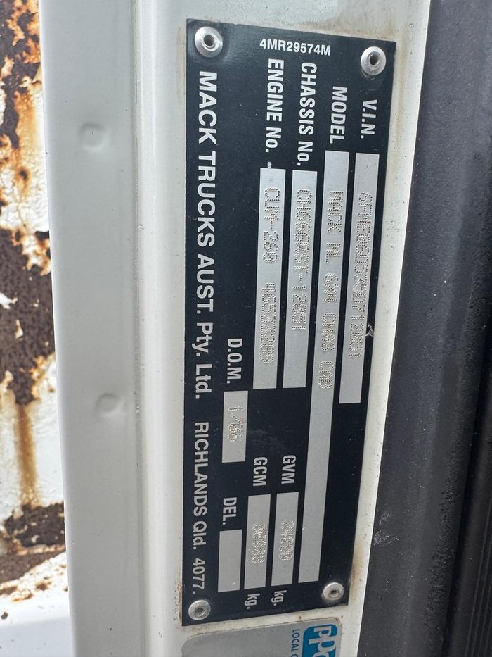 2006 Mack Metro-Liner