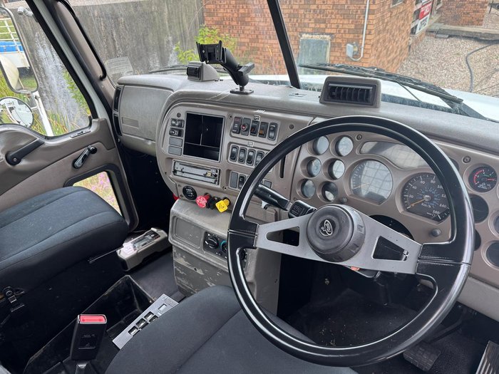 2006 Mack Metro-Liner