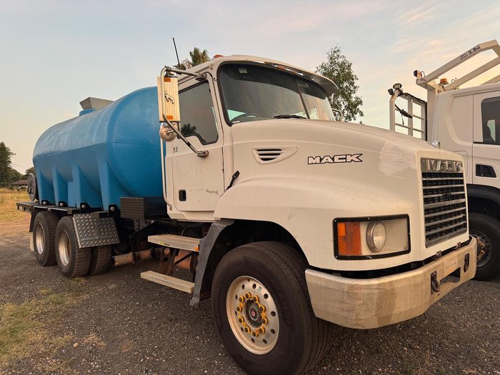 2006 Mack Metro-Liner