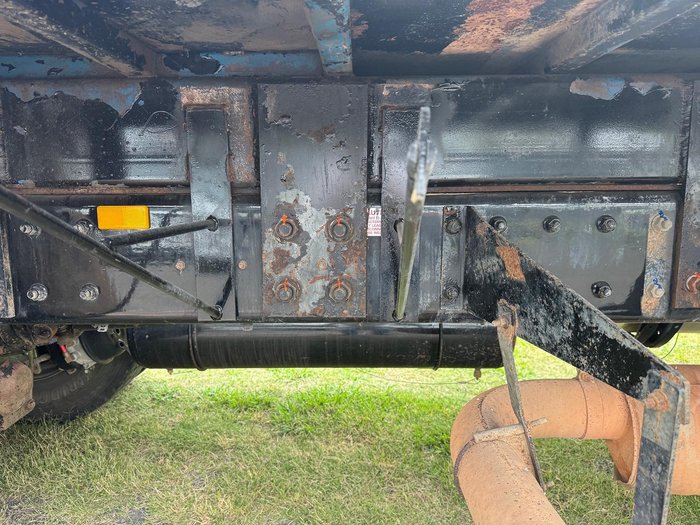 2006 Mack Metro-Liner