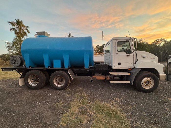 2006 Mack Metro-Liner