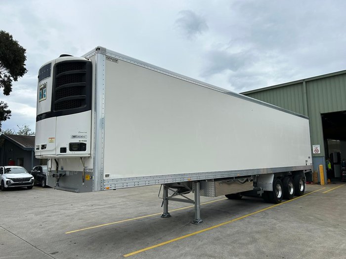 2017 GTB St3 -28 Freezer Double Stacker