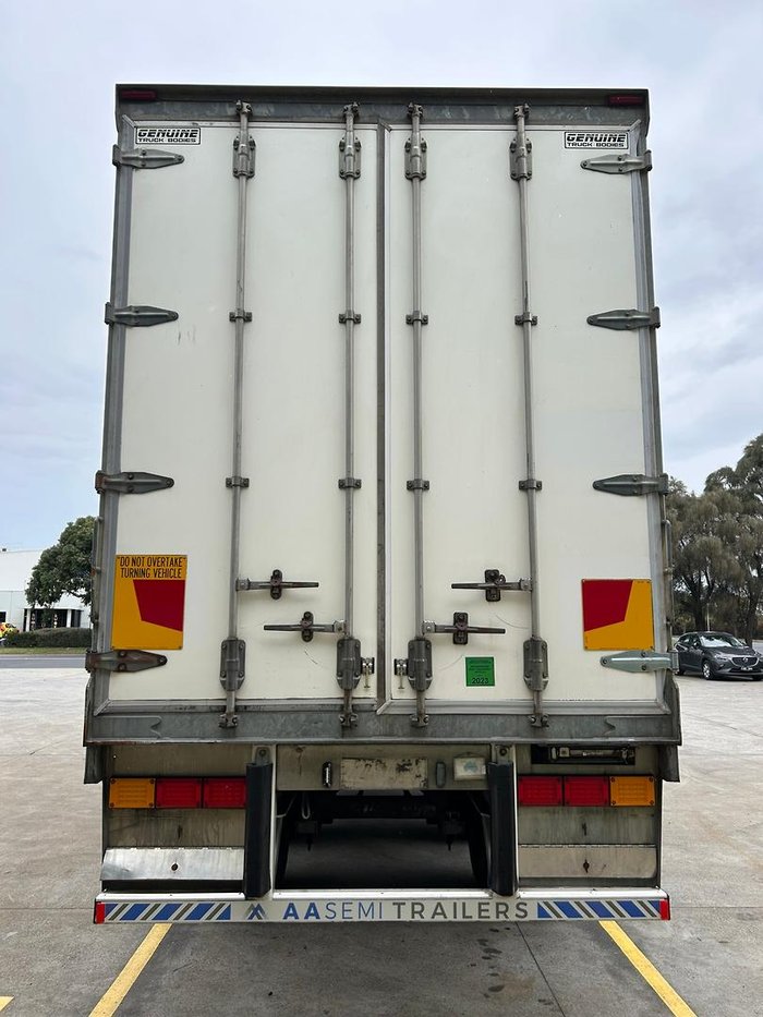 2017 GTB St3 -28 Freezer Double Stacker