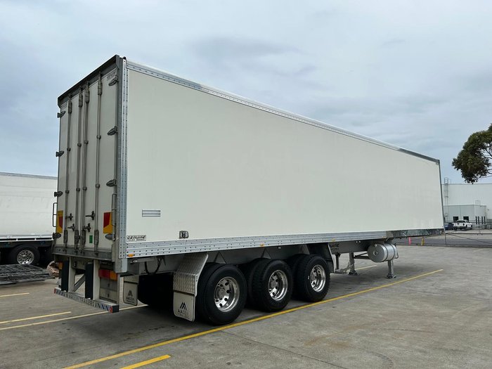 2017 GTB St3 -28 Freezer Double Stacker