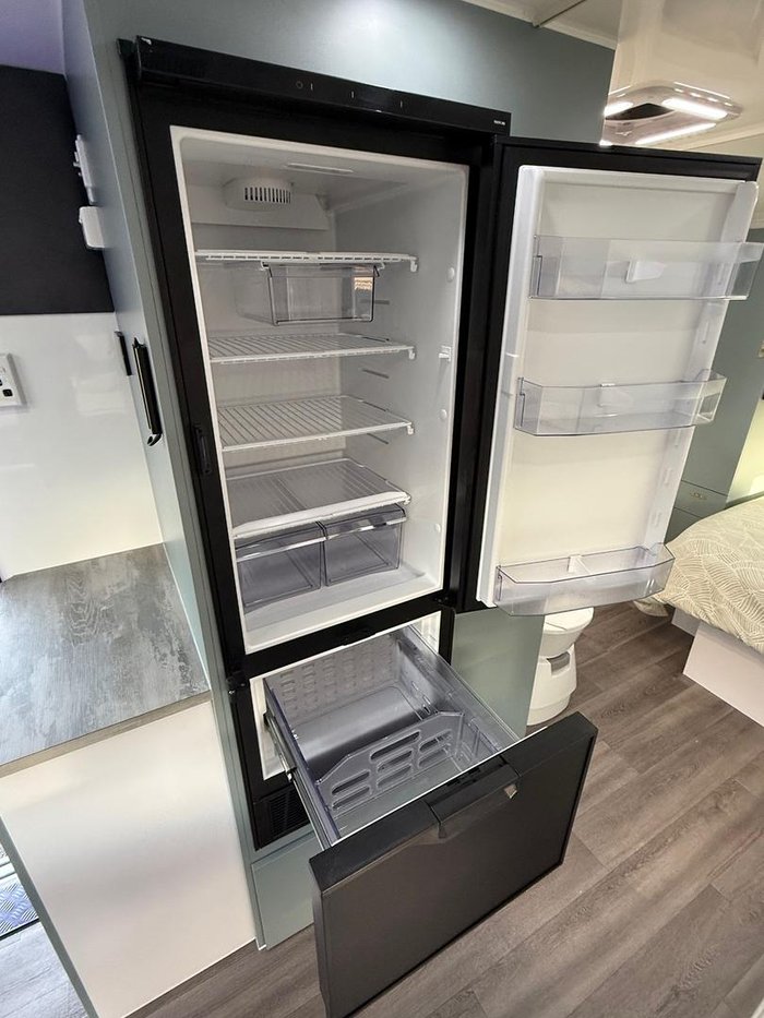 2024 Urban Caravans Tuff 18'6