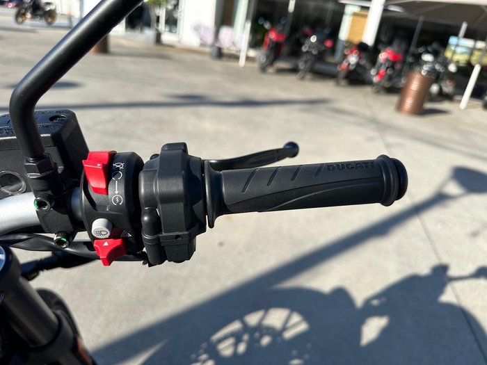 2024 Ducati Scrambler ICON