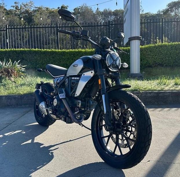 2024 Ducati Scrambler ICON