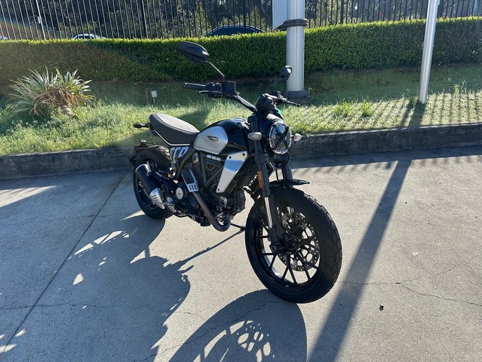 2024 Ducati Scrambler ICON