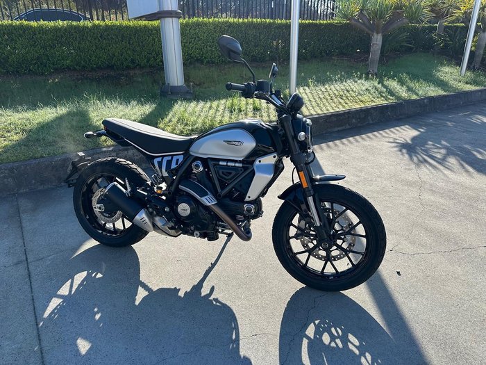 2024 Ducati Scrambler ICON
