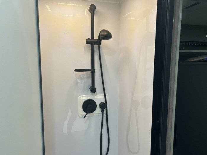 2024 JAYCO BASE STATION 15.47-2