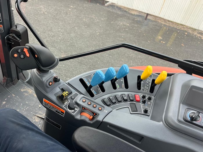 2023 Kubota M7-132 Deluxe