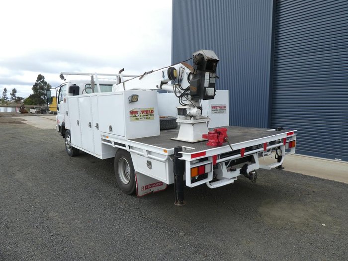 2002 NISSAN Ud Mk 150