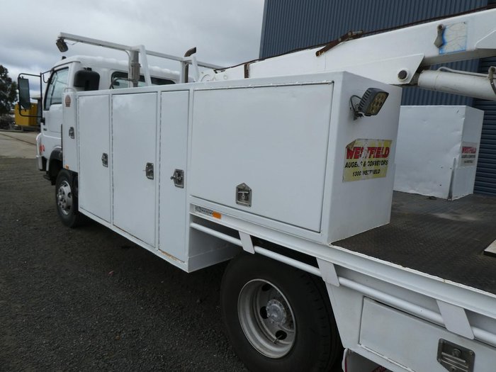 2002 NISSAN Ud Mk 150