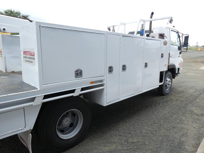 2002 NISSAN Ud Mk 150