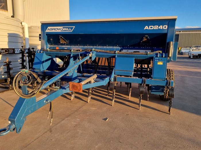 AGROWDRILL AD240