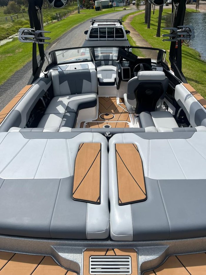2020 Malibu Wakesetter 20 VTX