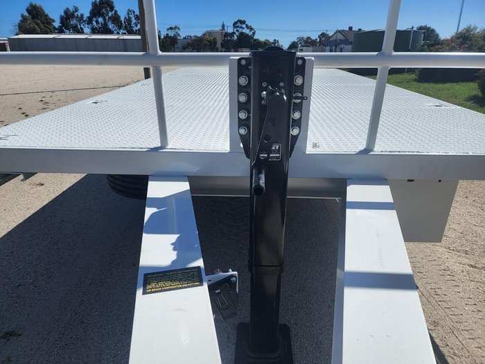2025 Beavertail Single Axle Pig