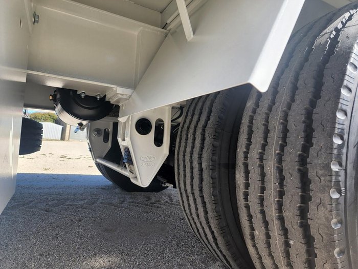 2025 Beavertail Single Axle Pig