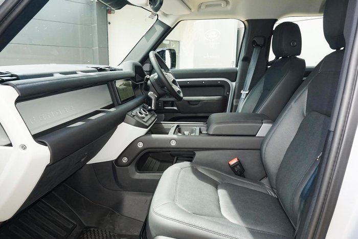 2024 Land Rover Defender 110 P300 S