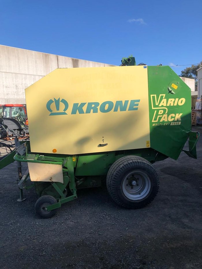0 Krone Vario Pack 1500 Round Baler