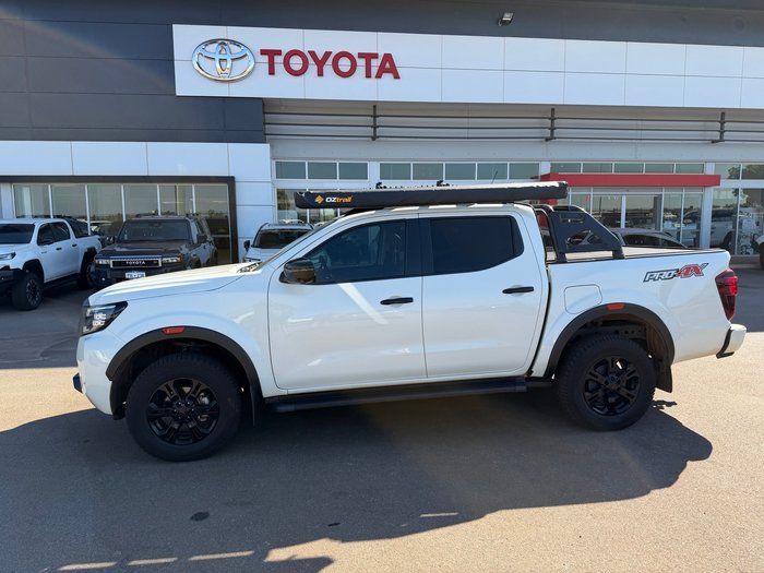 2022 Nissan NAVARA WHITE PEARL