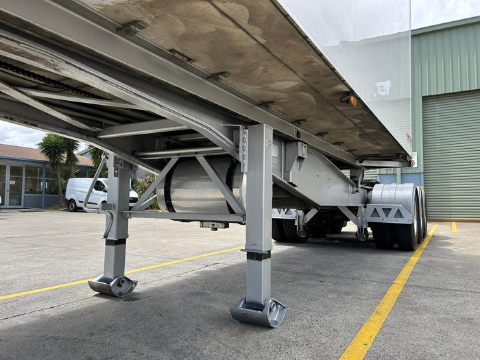 2015 Schmitz St3 Lead A 12 Pallet Freezer Double Stacker 