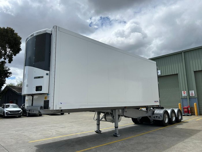 2015 Schmitz St3 Lead A 12 Pallet Freezer Double Stacker