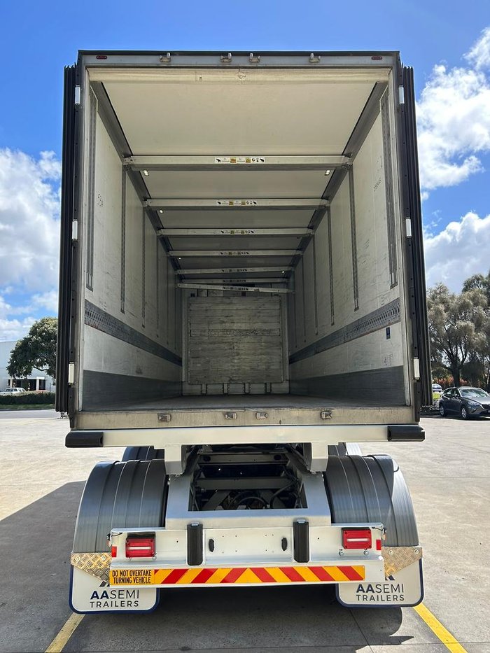 2015 Schmitz St3 Lead A 12 Pallet Freezer Double Stacker