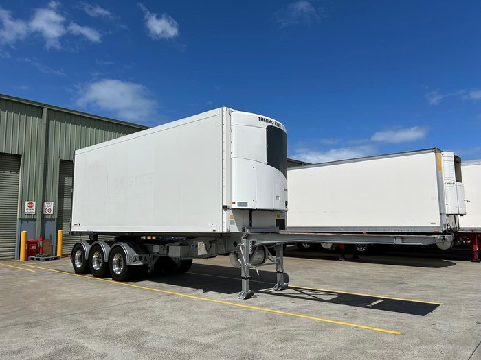 2015 Schmitz St3 Lead A 12 Pallet Freezer Double Stacker 