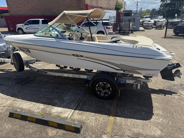 2004 Sea Ray 180 Bowrider