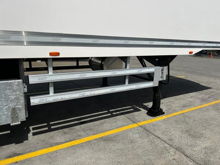 2017 FTE 16 Pallet, Tri Zone, Tail Gate