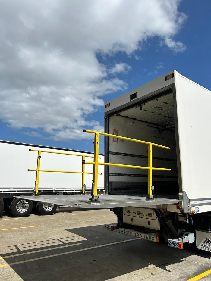 2017 FTE 16 Pallet, Tri Zone, Tail Gate