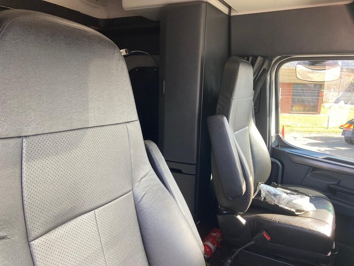 2021 Freightliner Cascadia 126 White