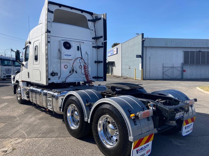 2021 Freightliner Cascadia 126 White