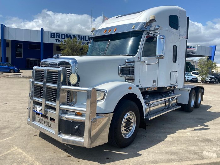 2011 Freightliner Coronado WHITE